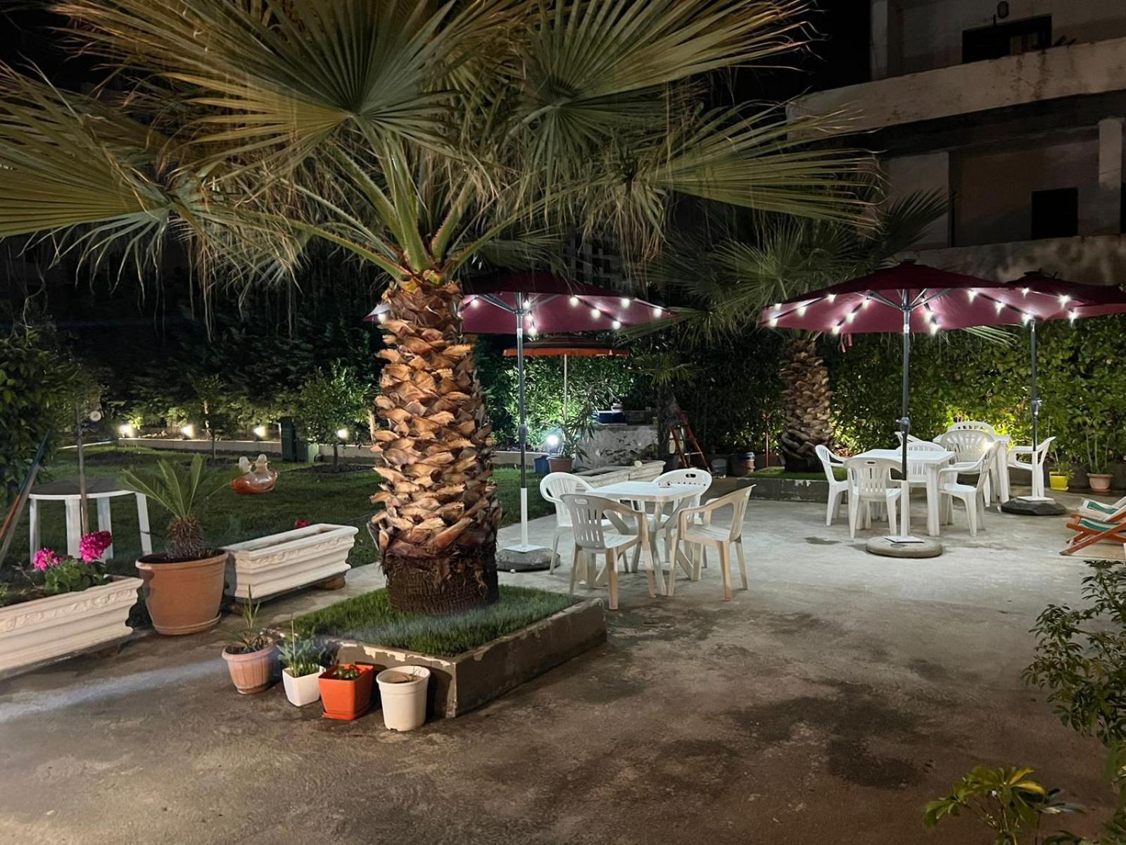 Vila Hoxha Durrës Exterior foto